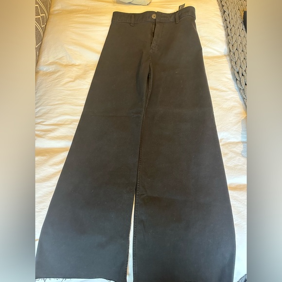 Never worn tags still on Zara black wide leg jeans. - Picture 1 of 2